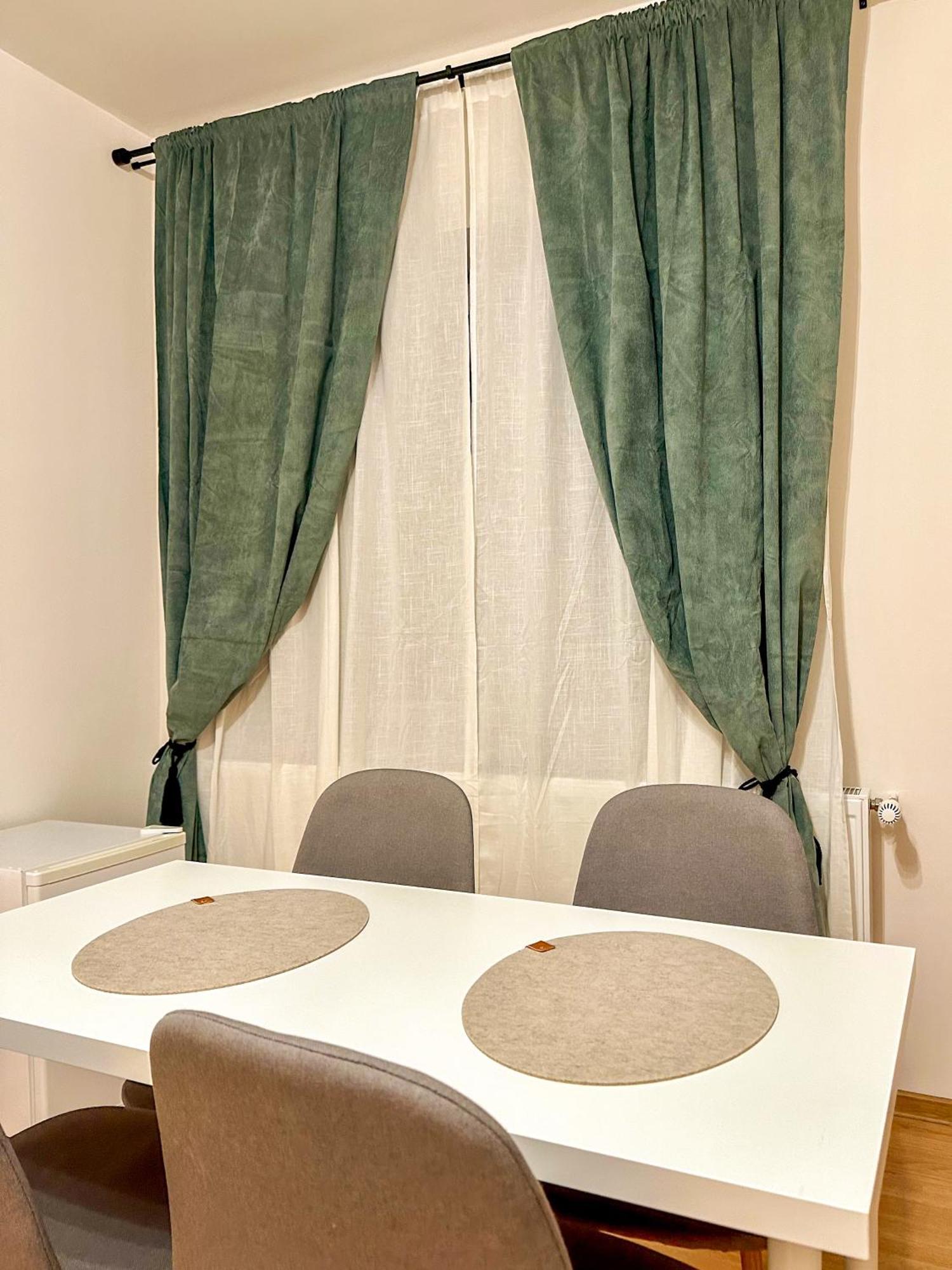 Serenity House Apartments Sibiu Quarto foto