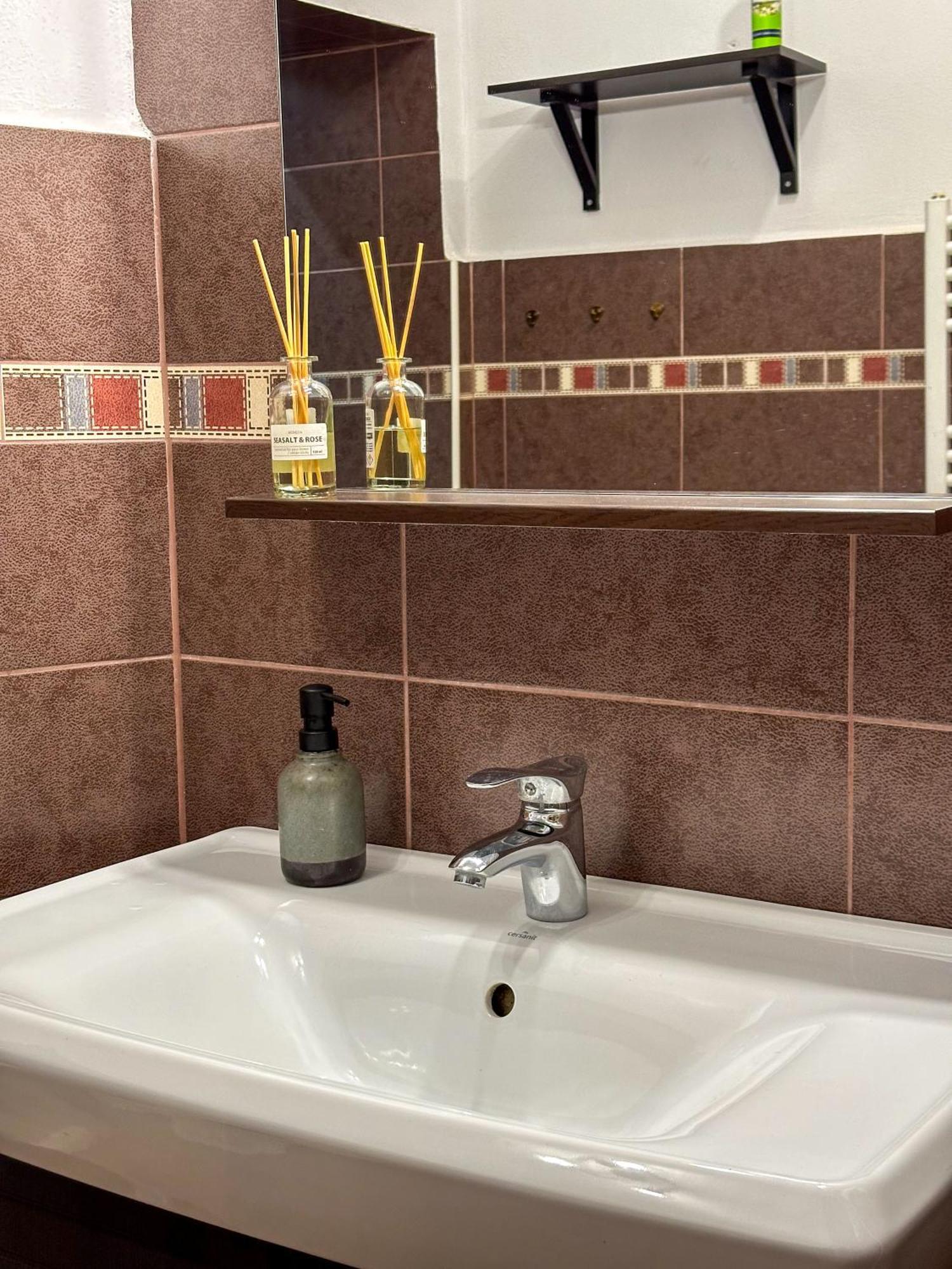 Serenity House Apartments Sibiu Quarto foto